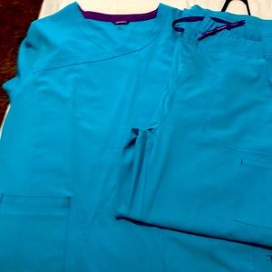 Carhartt scrub set